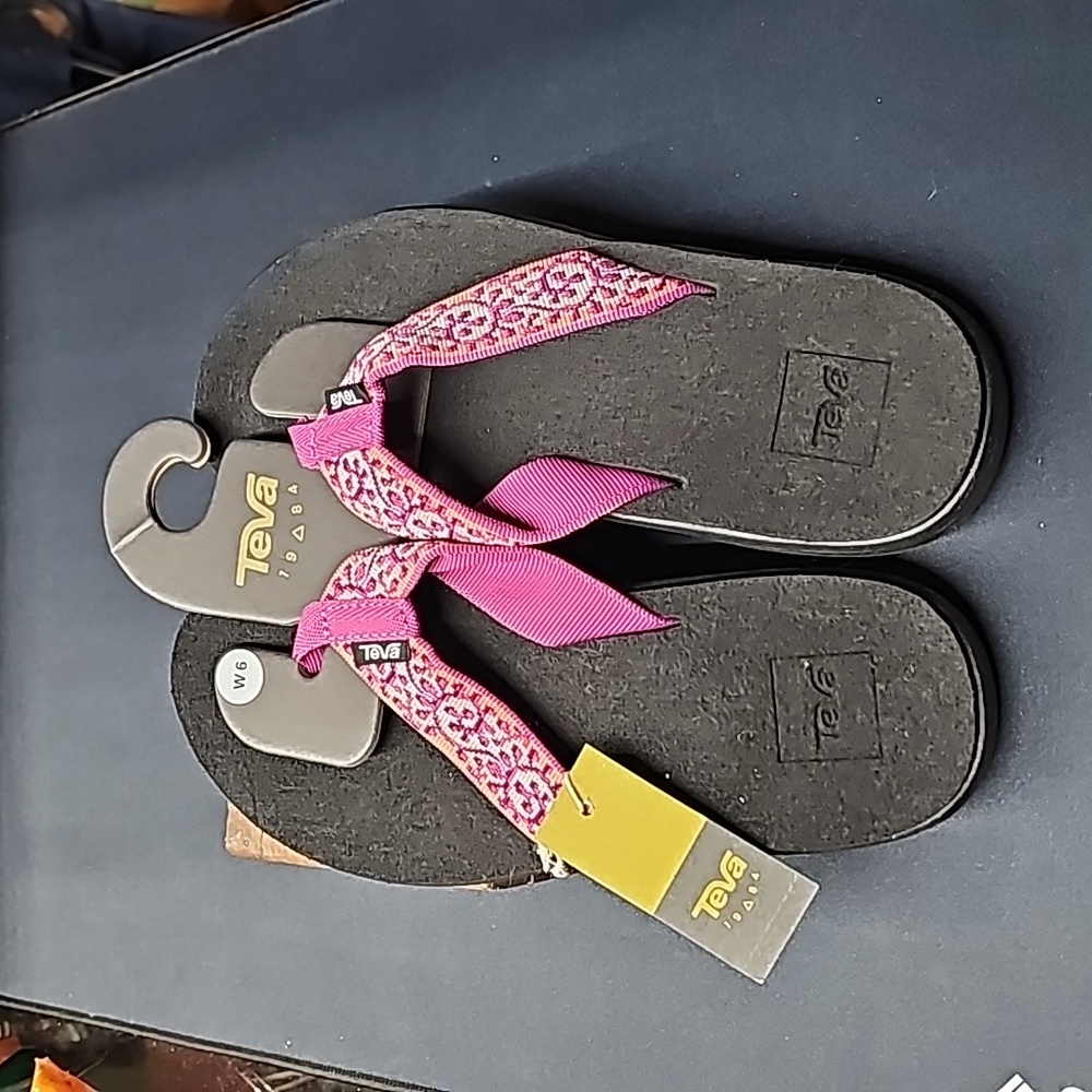Teva Women's Voya Flip Flops Companera Pink/Coral Sz 6 Shoes New